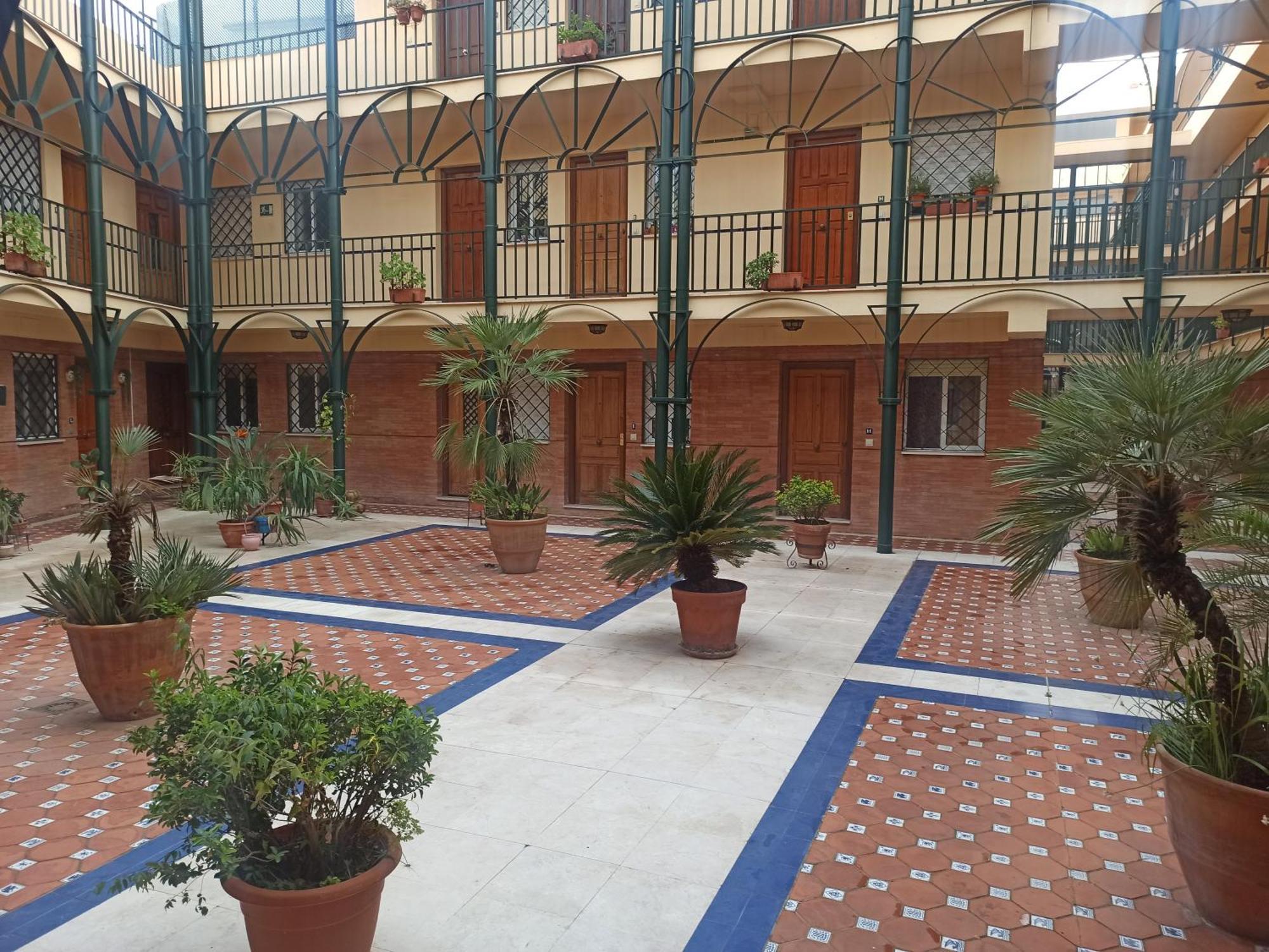 En Patio Sevillano Alameda-Isla Magica Exteriér fotografie